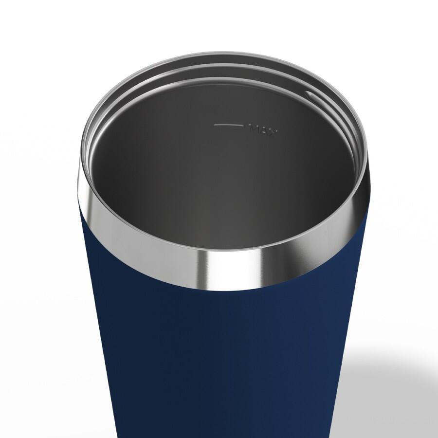 SIGG Helia Travel Mug mörkblå 0,6 L termosmugg med sugrör
