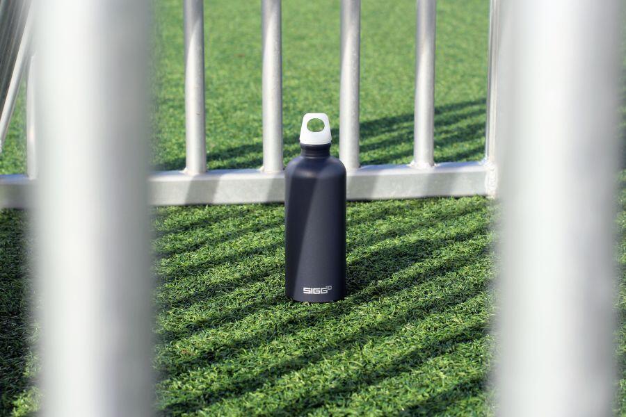 SIGG Traveller svart 0,6 L aluminiumflaska