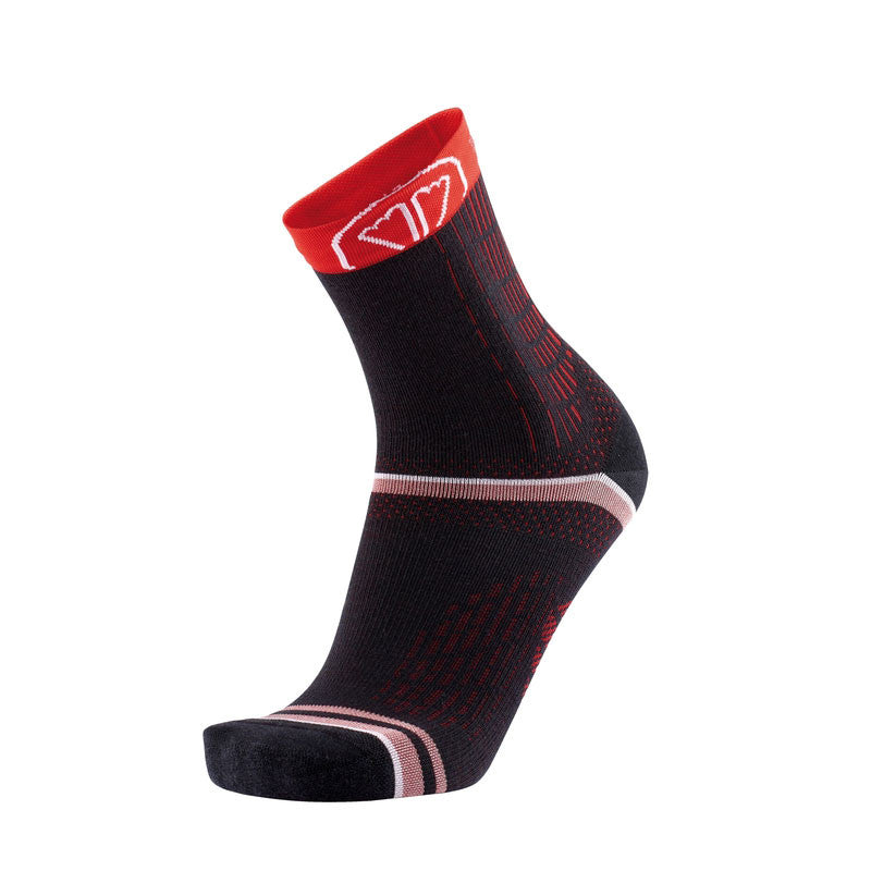 Sidas Winter Run Black/Red fotbädd, produkten från en annan vinkel 1